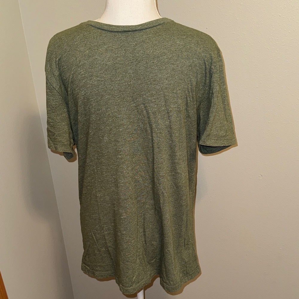 Old Navy Men’s Heathered Green Medium TShirt